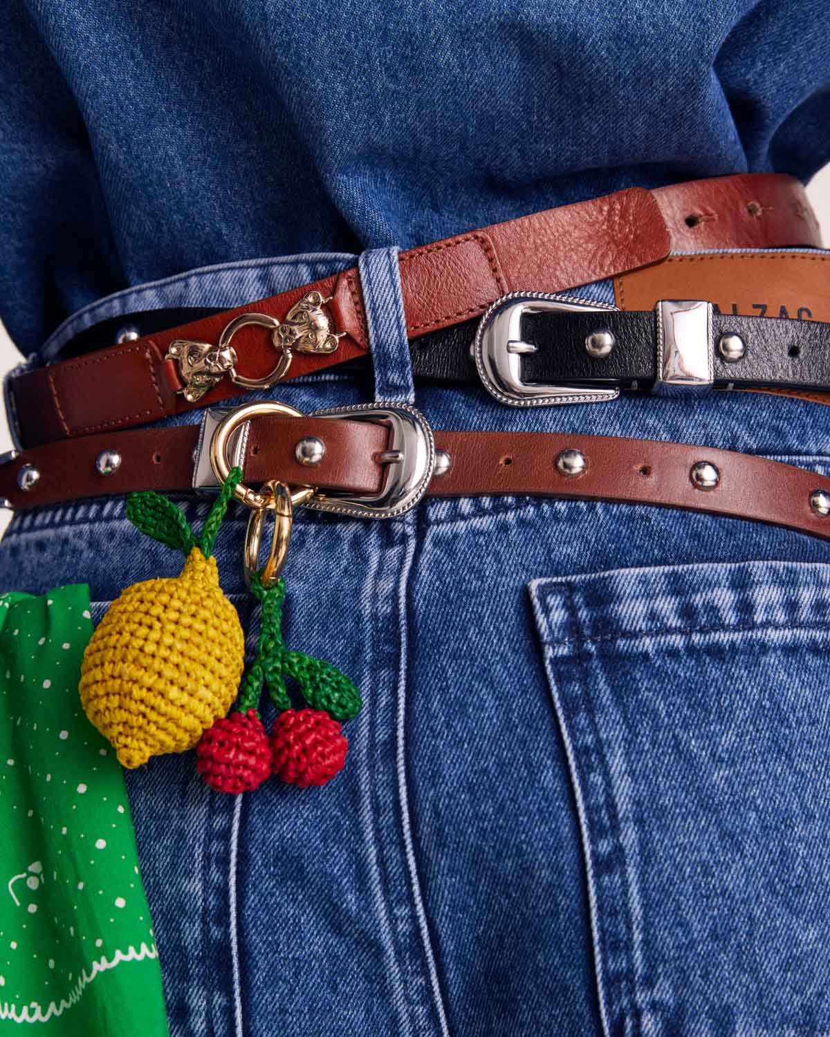 Keyring cerise raffia