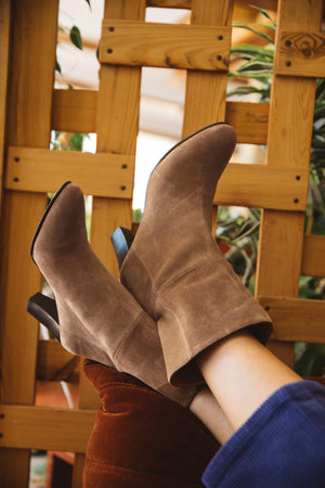 Coffee Nivia ankle boots