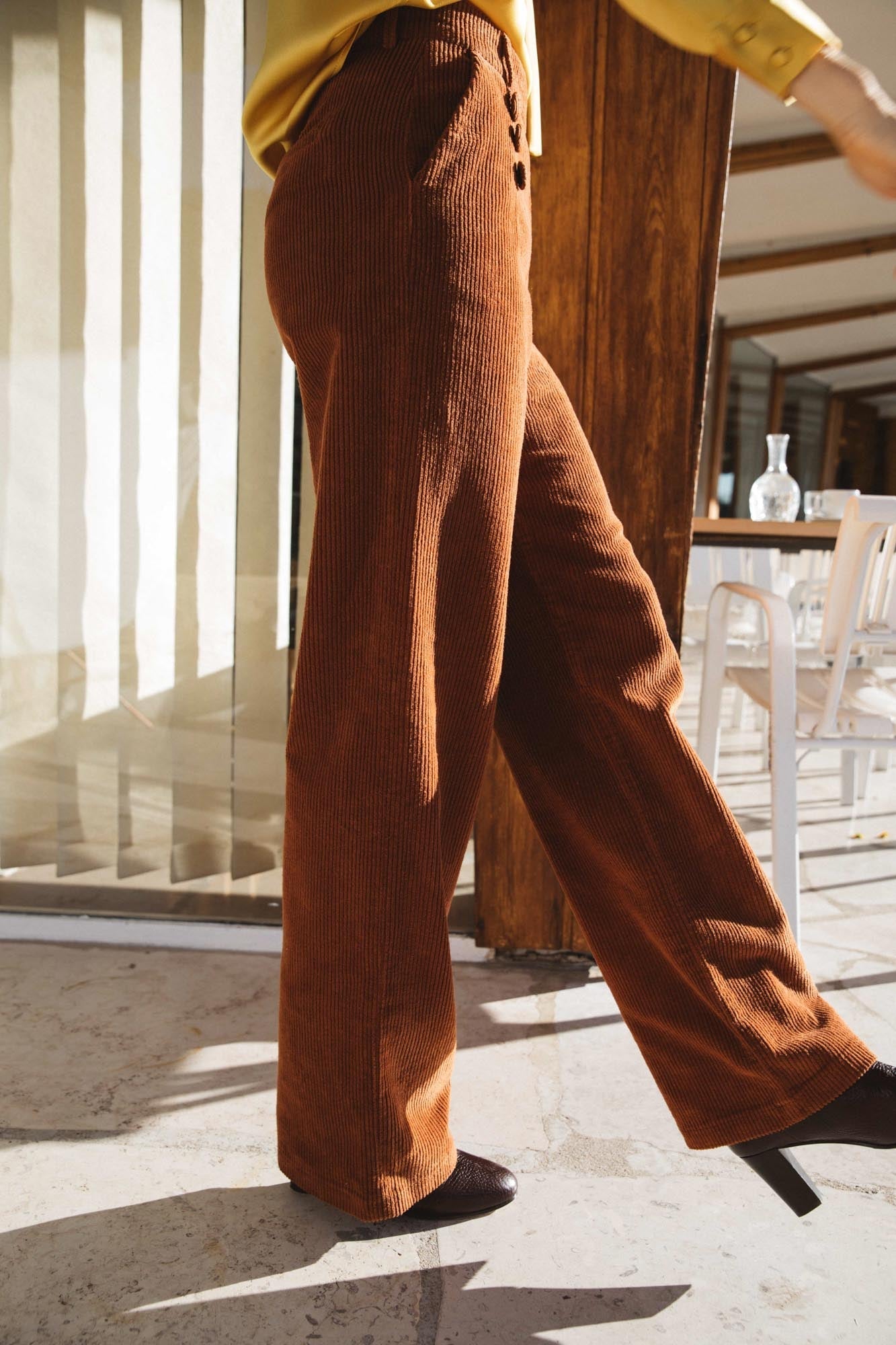 Wide velvet trousers - Dark Brown | Benetton | Velvet trousers, Lounge  wear, Long trousers