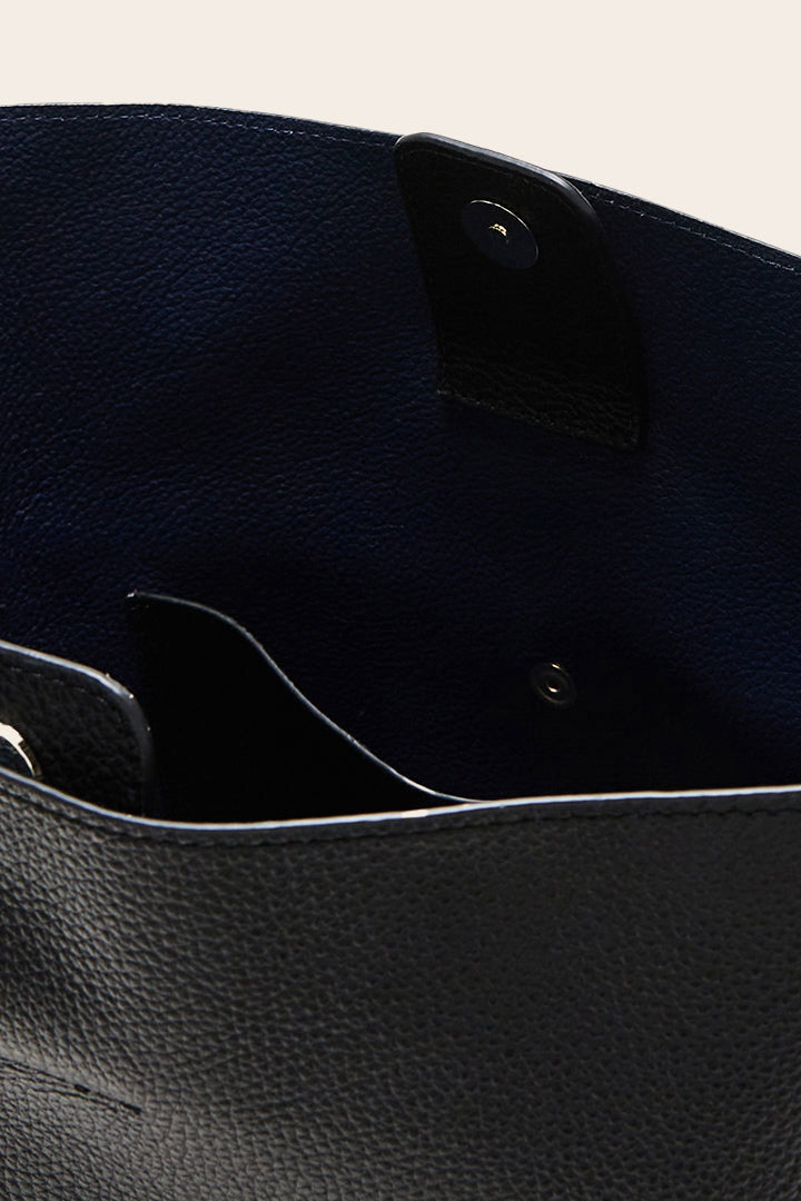 Large Sofia bag grained black with navy interior