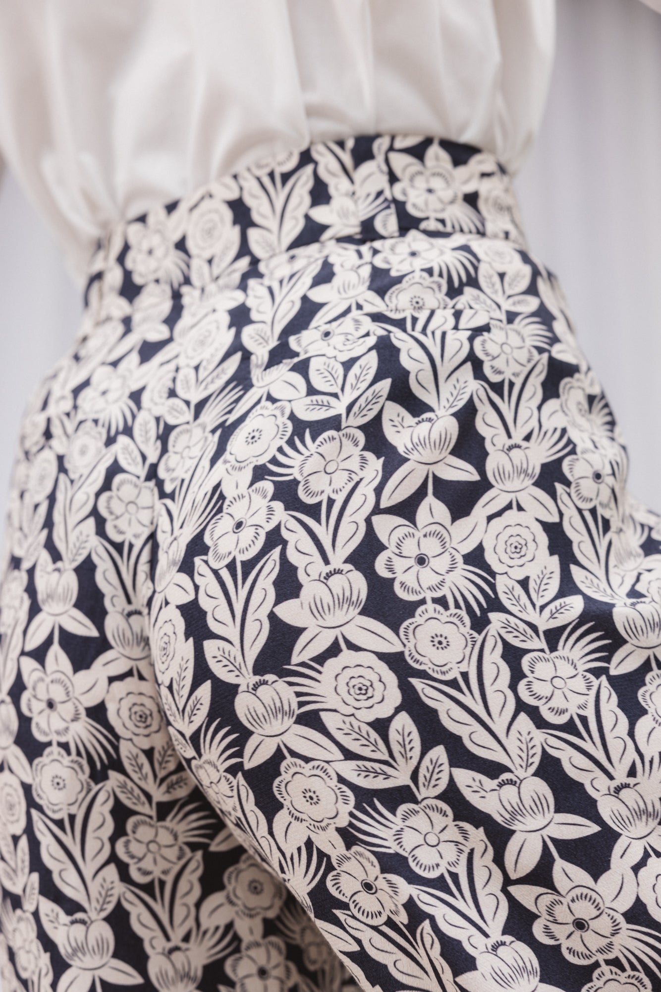 Pantalon Lavandou imprimé ornement floral