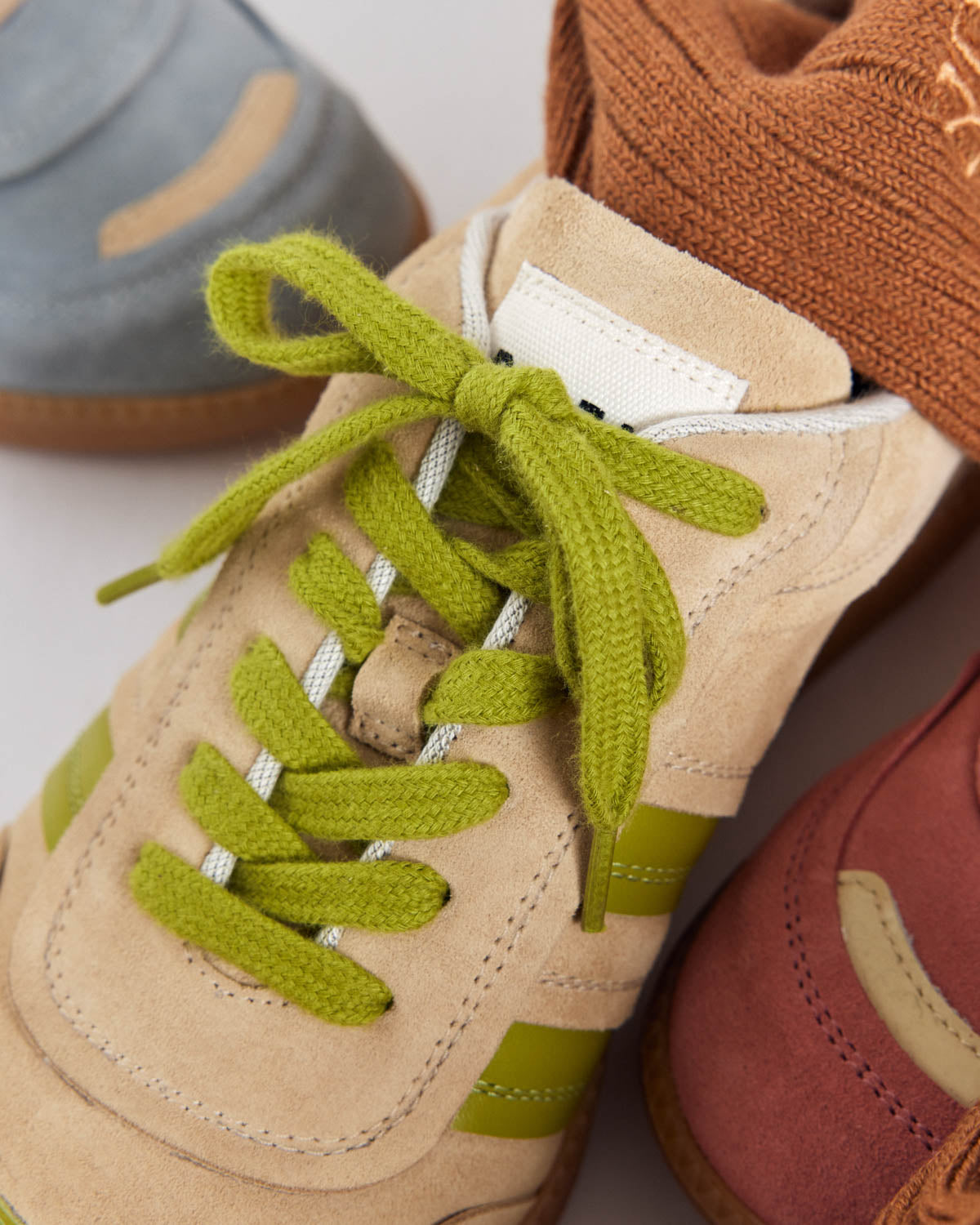 Quinn sneakers in sand and anise