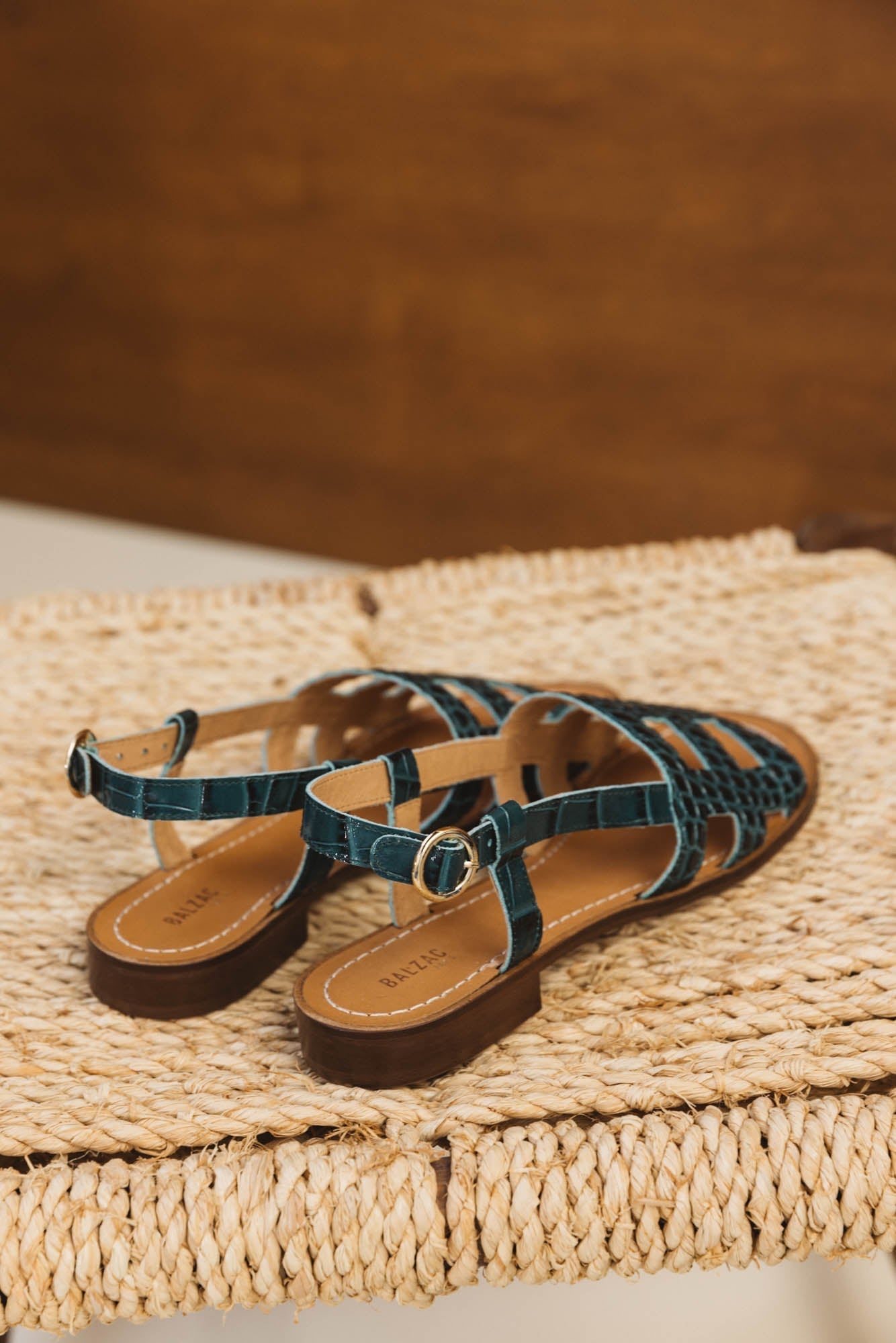 Zagara green sandals in embossed leather with small craftsman heel