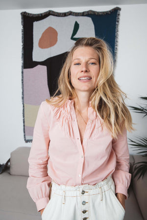 Chemise rose volants bouton nacré coton Myra