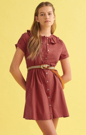 Robe courte col volant