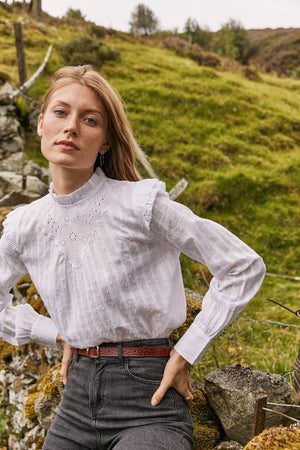 Blouse brodee col plis