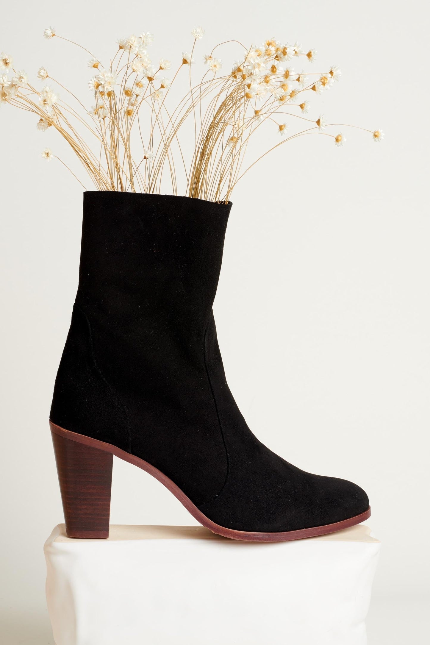 Danielle black boots