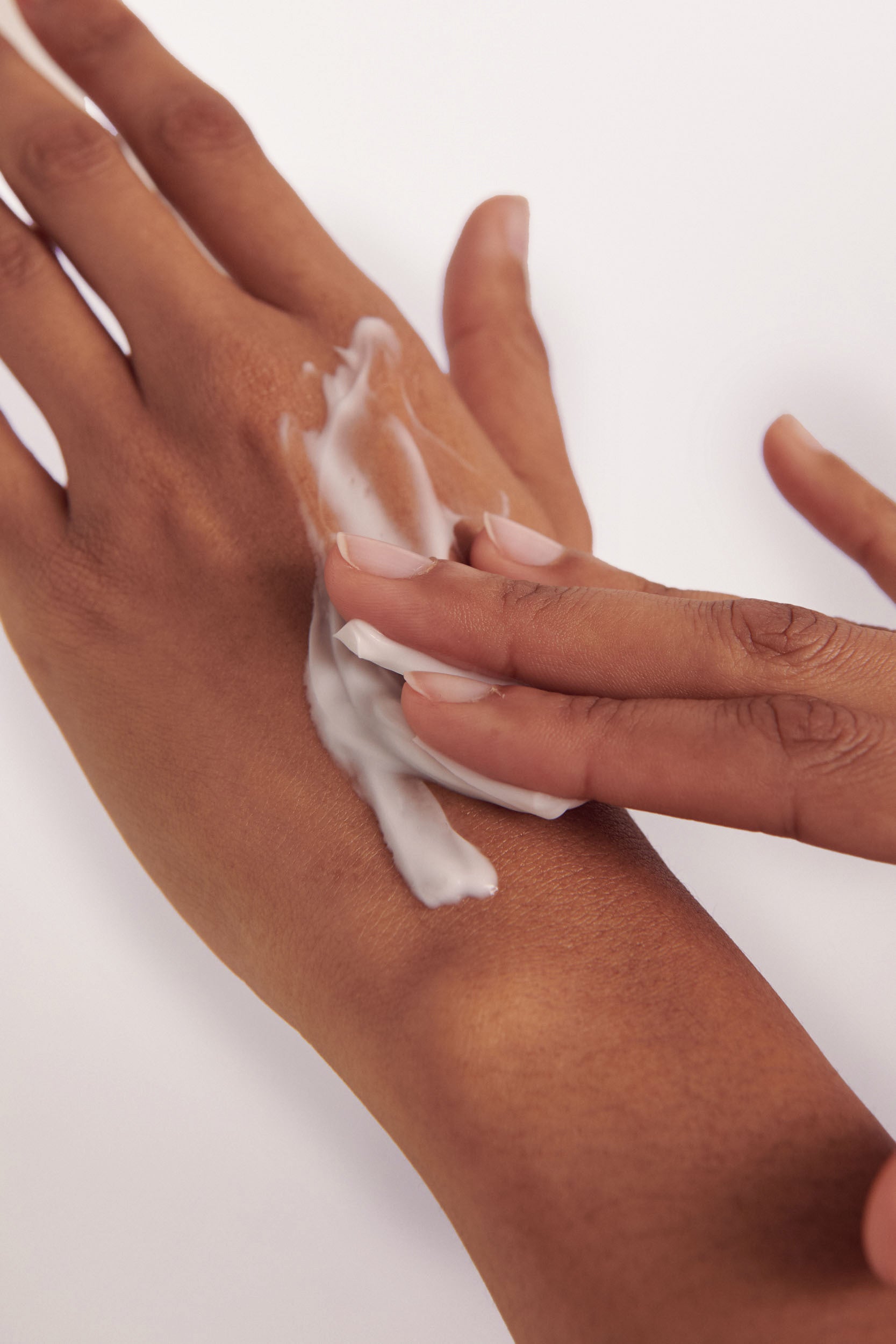 Cream hands Honorine